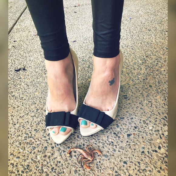 Zara Shoes - Boss babe, ZARA, bow heels!!